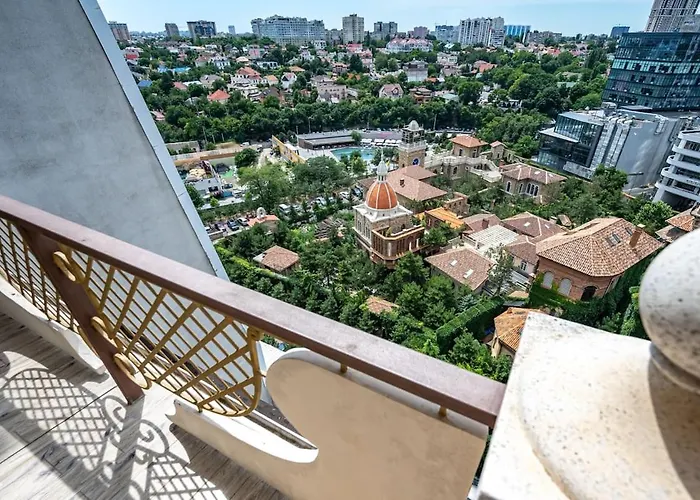 в аркадийском дворце Odessa