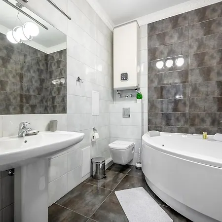 в аркадийском дворце Apartment Odesa