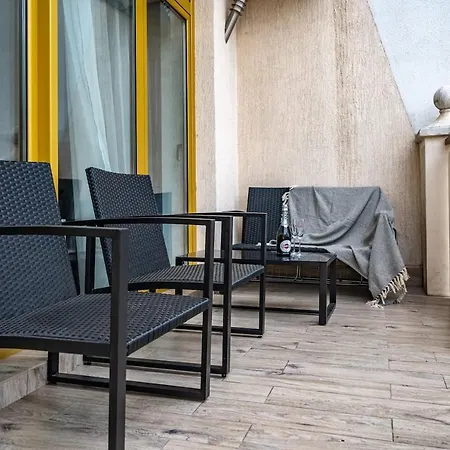 в аркадийском дворце Odesa